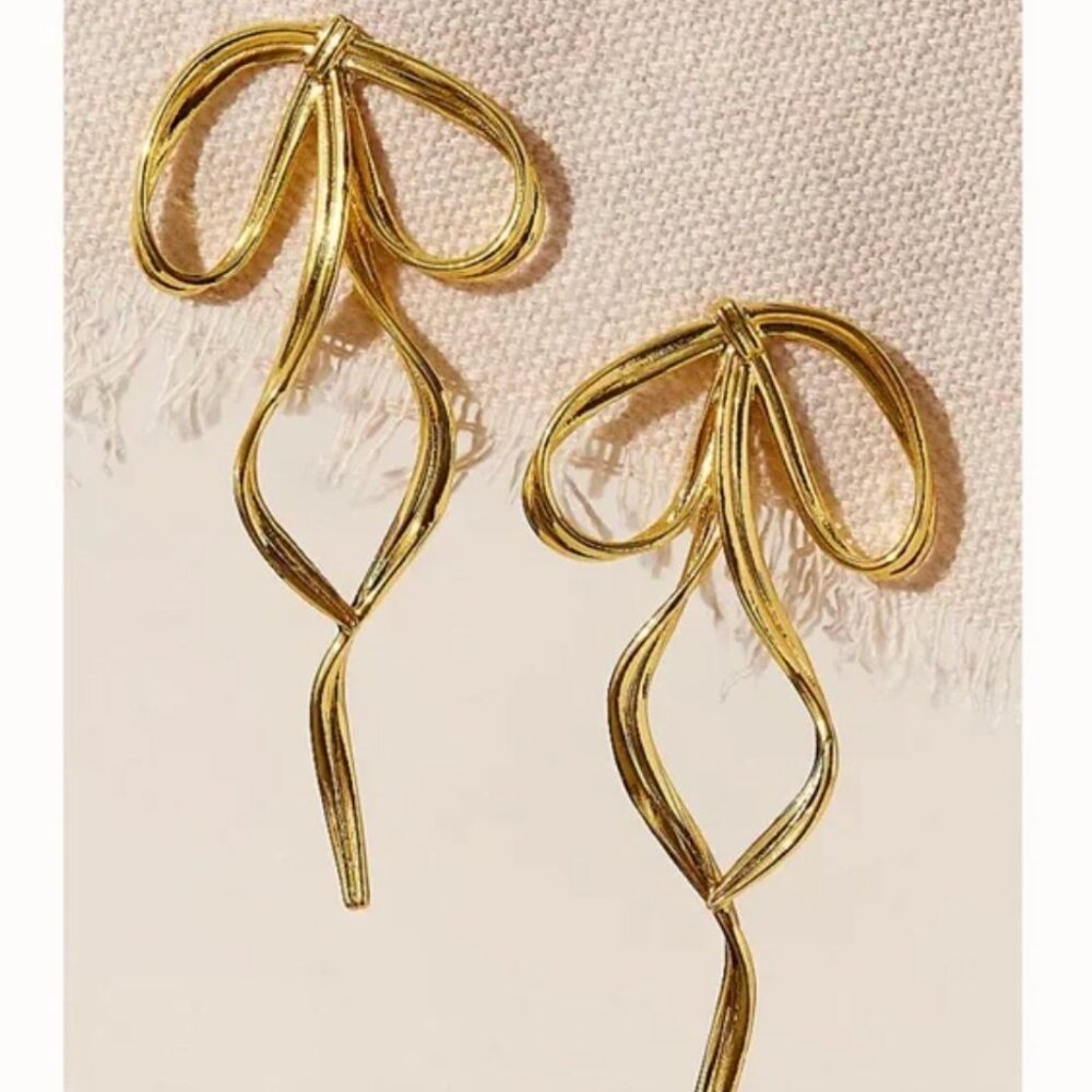 Gorgeous Bow Earrings